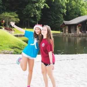 Meet your posher, Jessica.